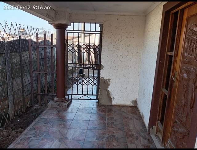 3 BEDROOM HOUSE FOR SALE IN CLOVERDENE